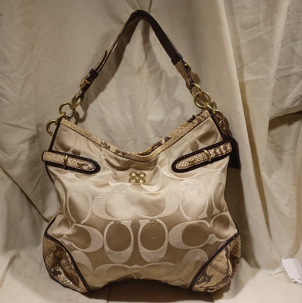 Coach sateen hobo - Picture 1 of 14